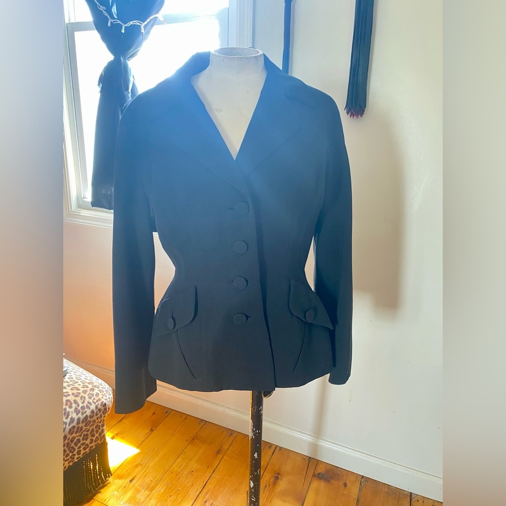 Vintage chic women’s black button up suit jacket fits small to medium